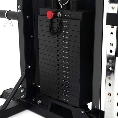 1590 x 1350 x 2200mm オールインワンジム機器と機能トレーナーでフィット